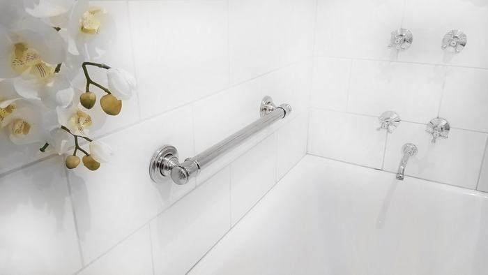 Поручень длиной 30 см и диаметром 32 мм